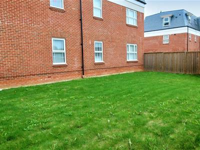 Property image 9 of home to buy in Ash Grove, Radlett